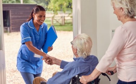How to Become a Home Health Nurse