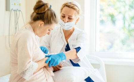 How to Become a Lactation Consultant Nurse